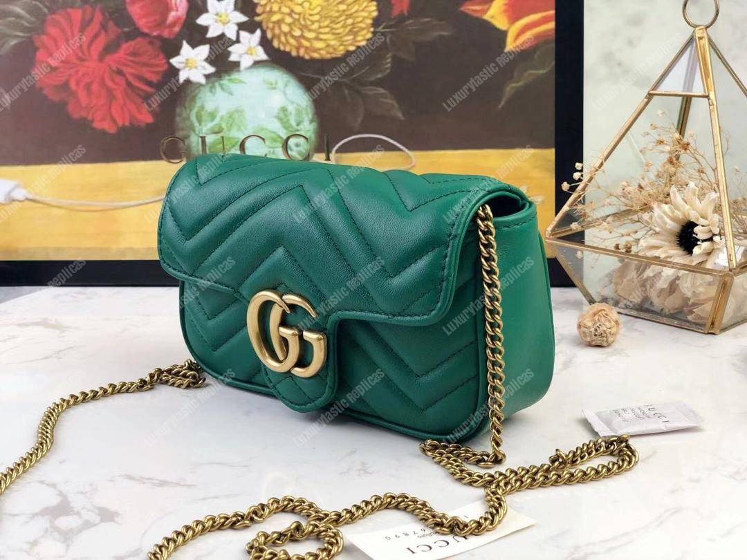 G*u*i gg marmont matelassé super mini bag green