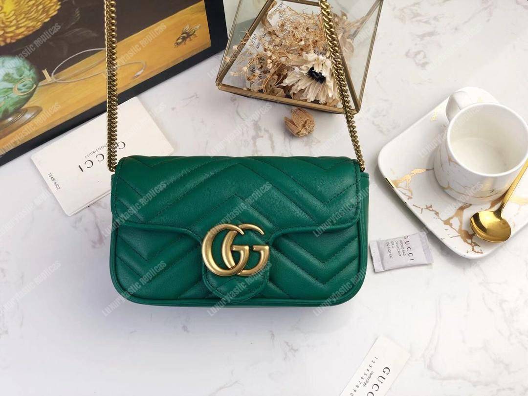 G*u*i gg marmont matelassé super mini bag green