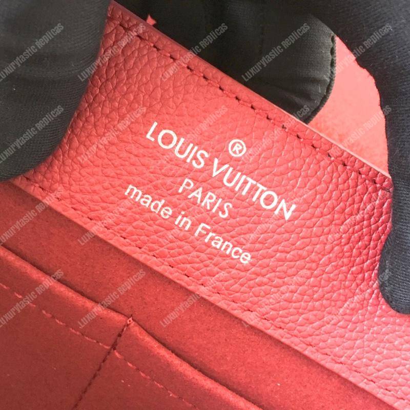 LV Lockme Ever MM Lie De Vin Etain Creme