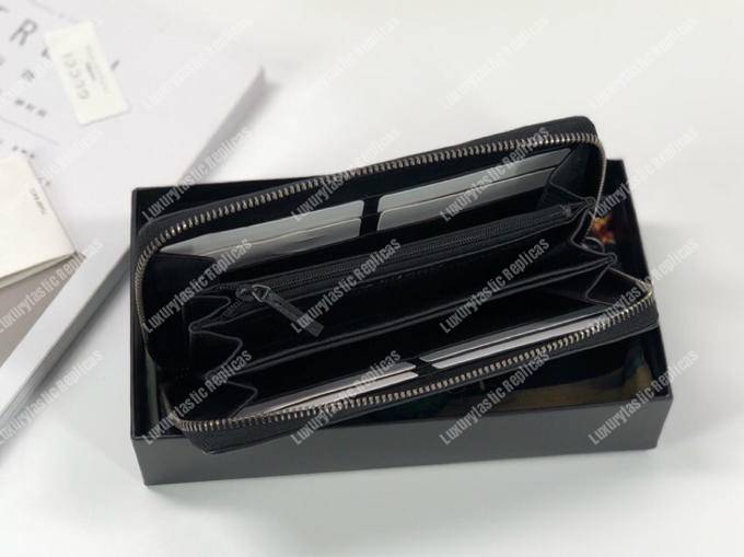 G*u*i ‘guccy’ zip around wallet black
