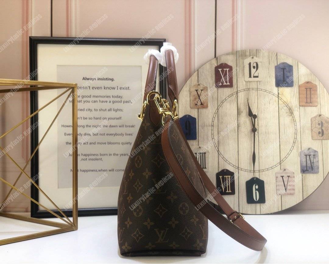 LV V Tote MM Monogram Safran