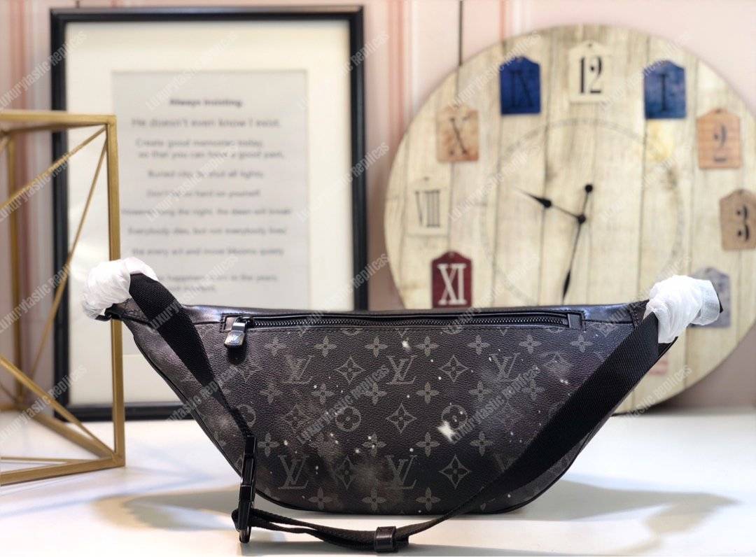 LV Discovery Bumbag Monogram Galaxy