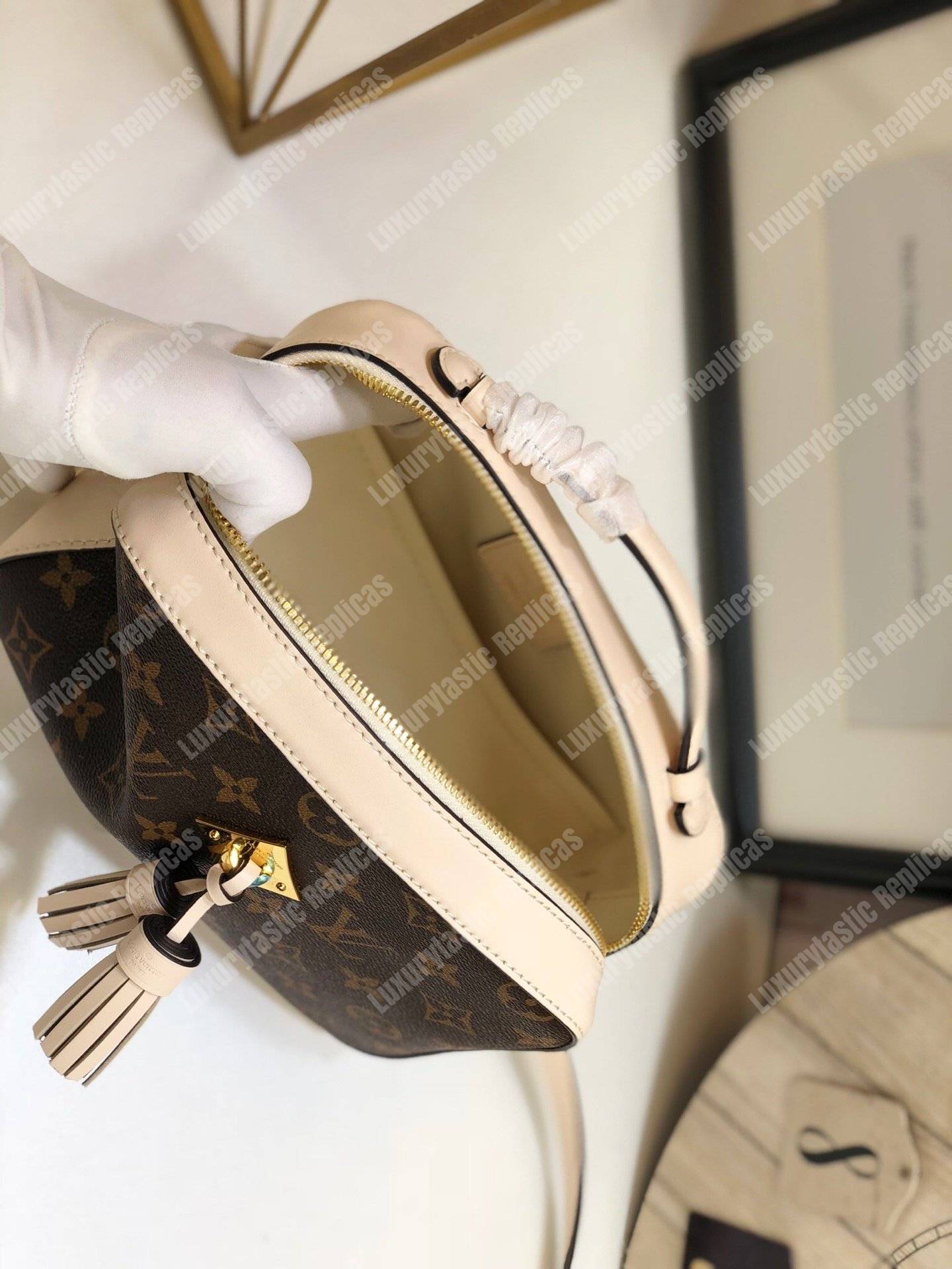 LV Saintonge Monogram Creme