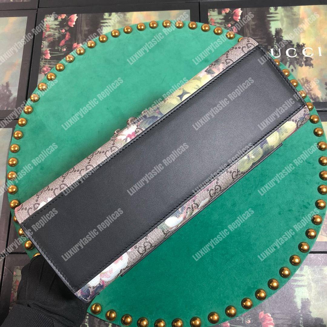 G*u*i padlock medium gg sup*e shoulder bag white blooms