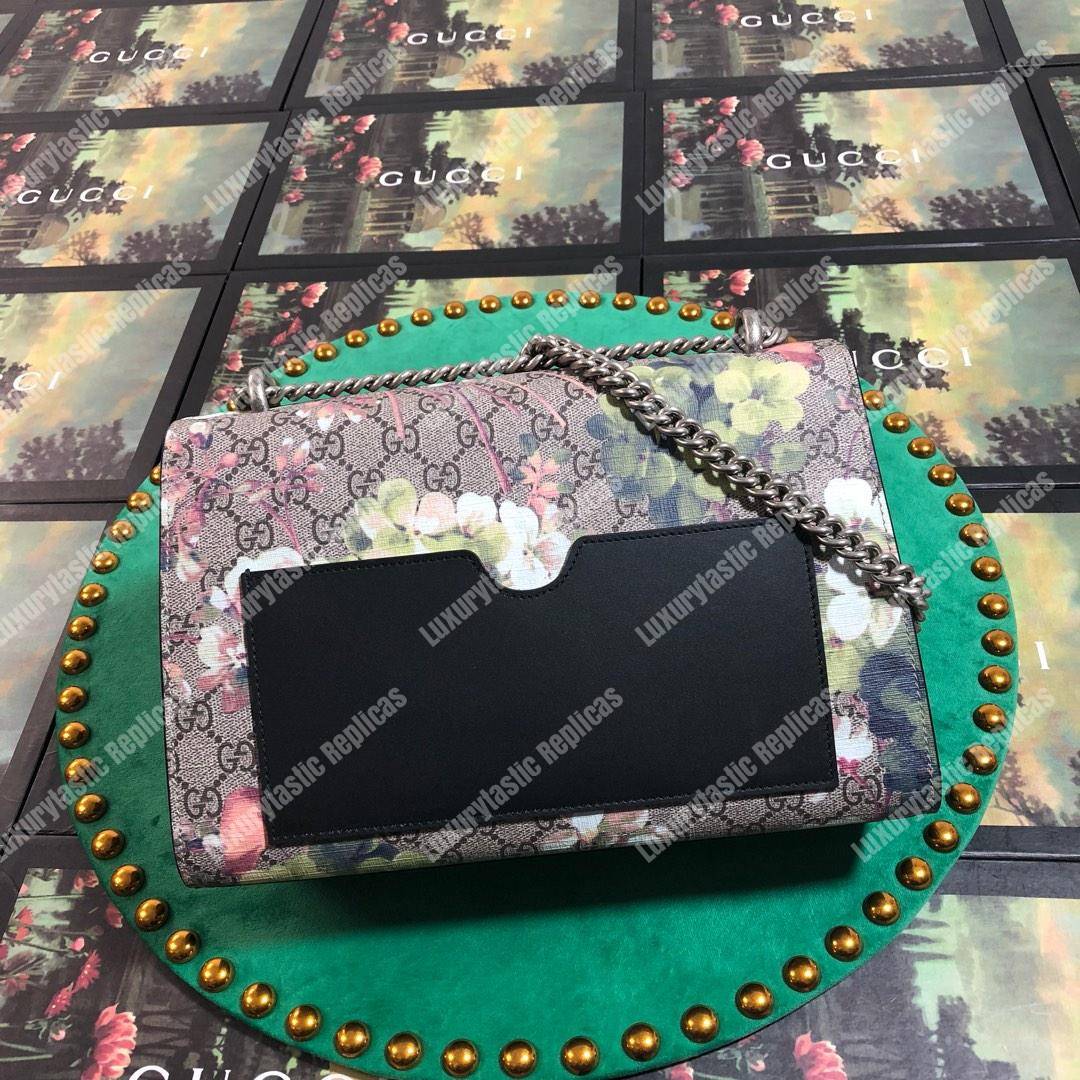 G*u*i padlock medium gg sup*e shoulder bag white blooms