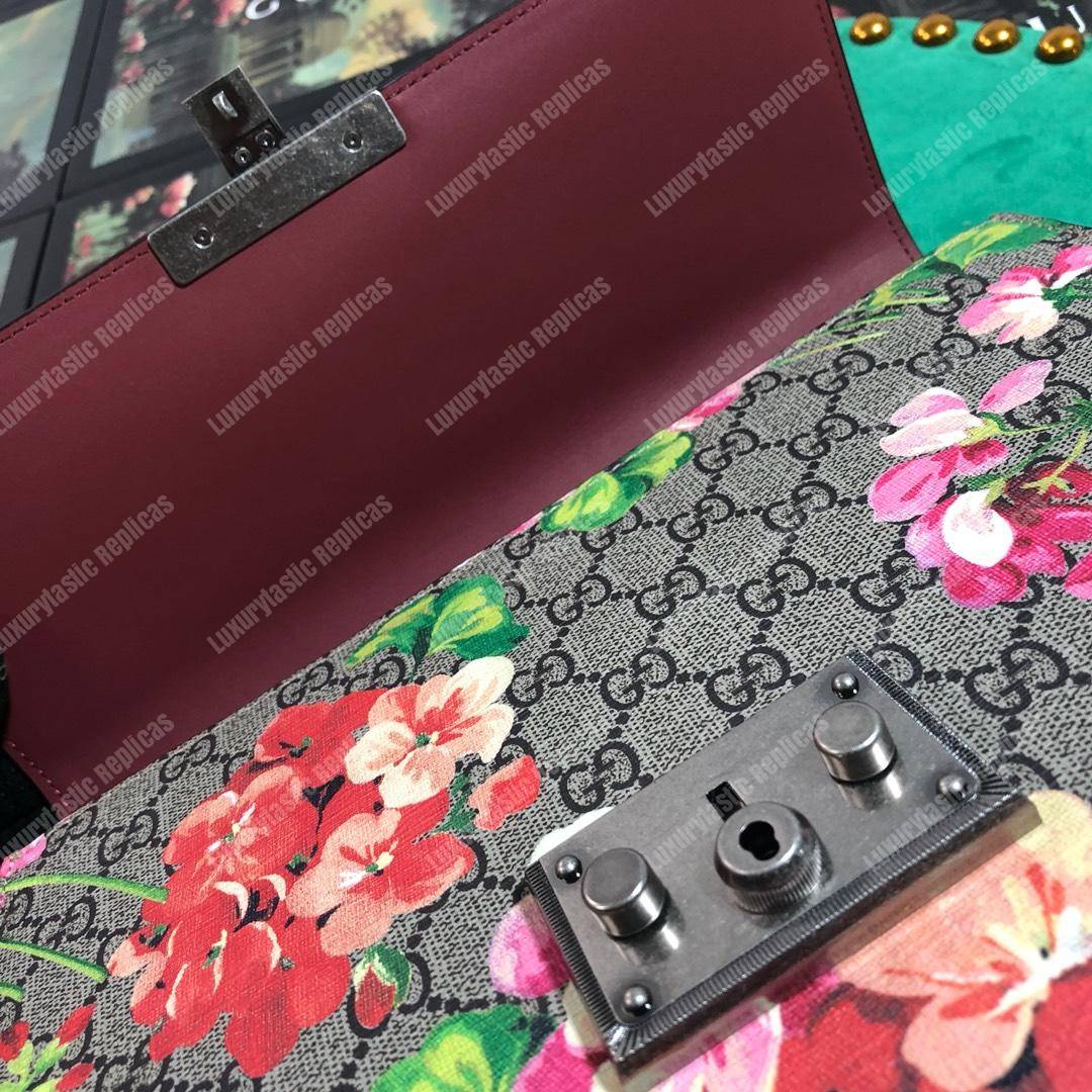 G*u*i padlock medium gg sup*e shoulder bag red blooms