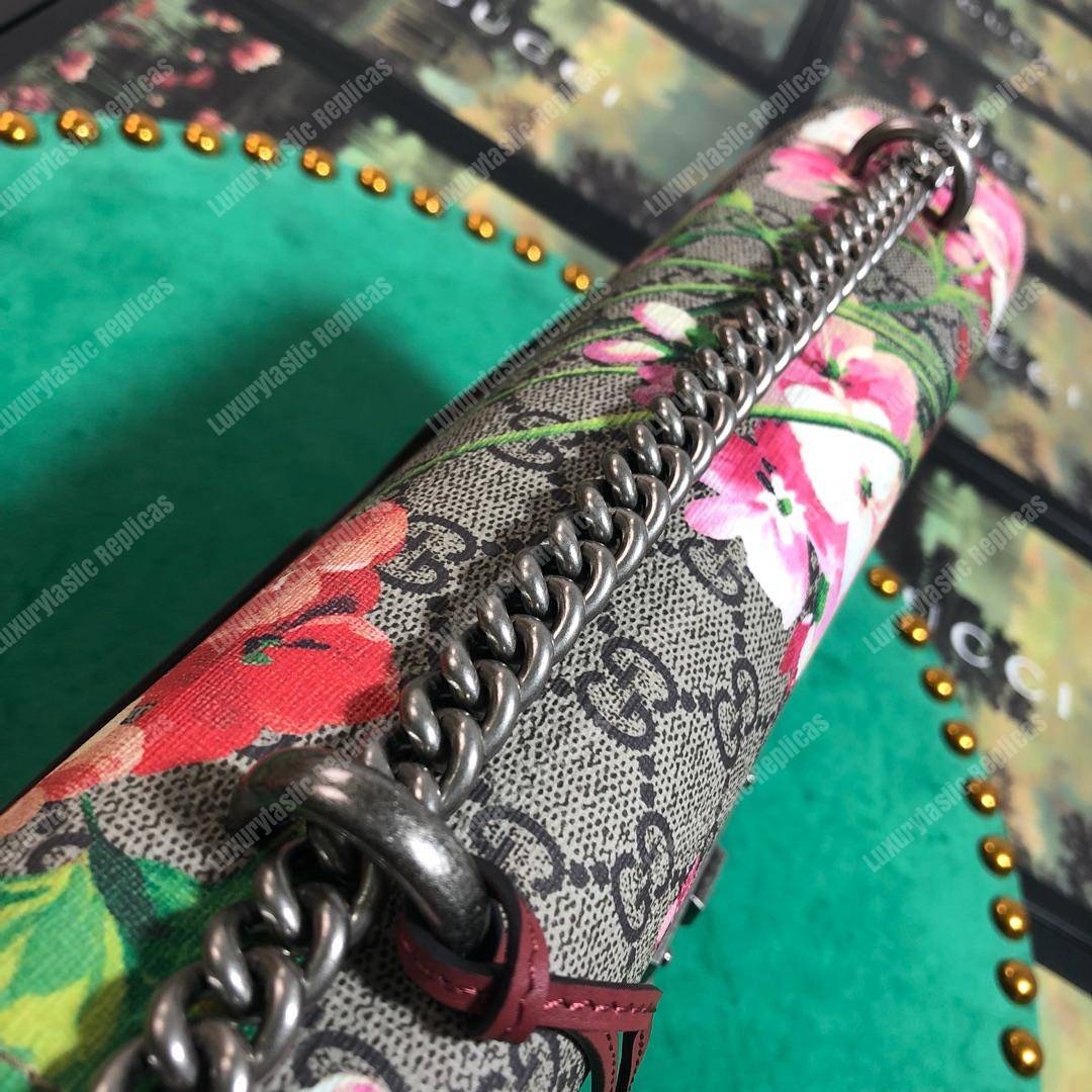 G*u*i padlock medium gg sup*e shoulder bag red blooms