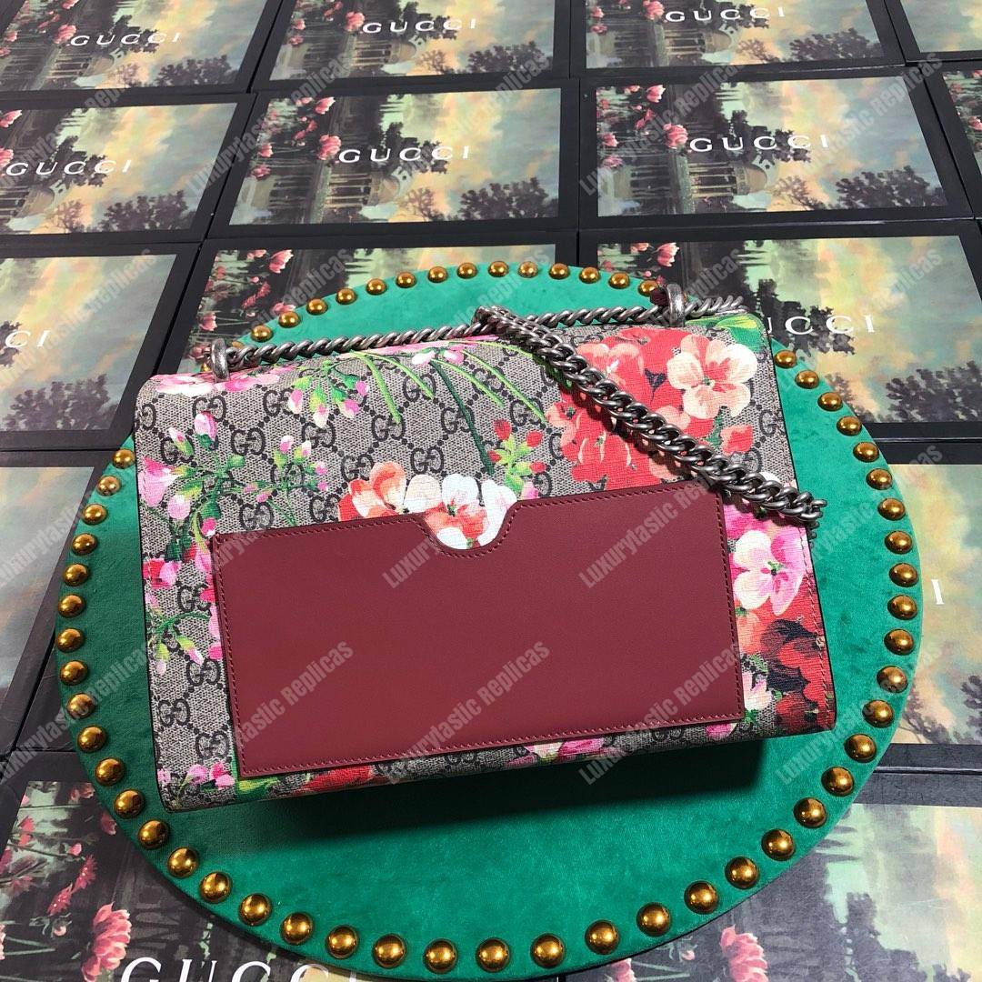 G*u*i padlock medium gg sup*e shoulder bag red blooms