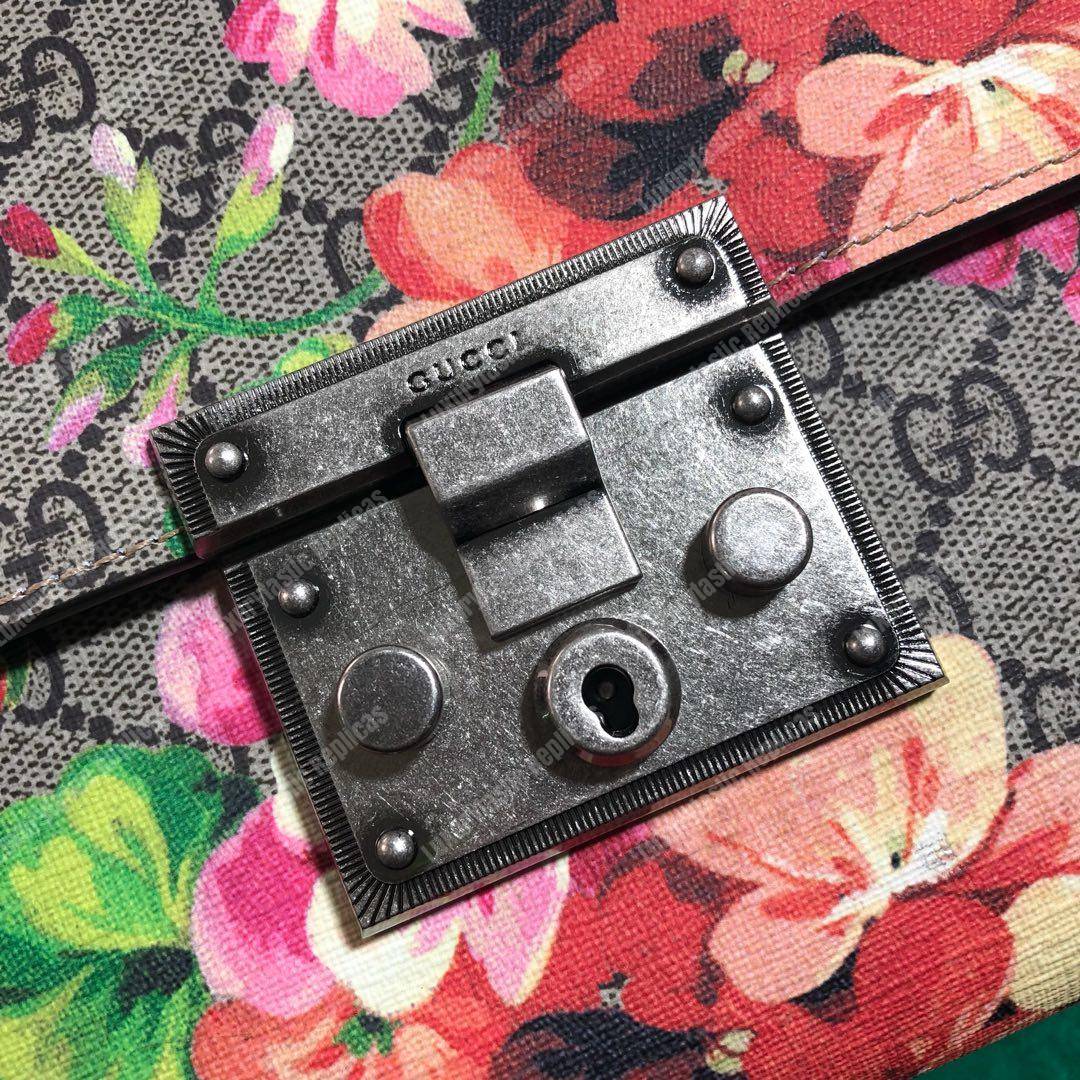 G*u*i padlock medium gg sup*e shoulder bag red blooms