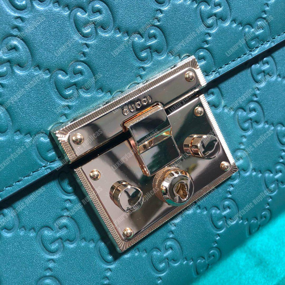 G*u*i padlock medium signature shoulder bag green