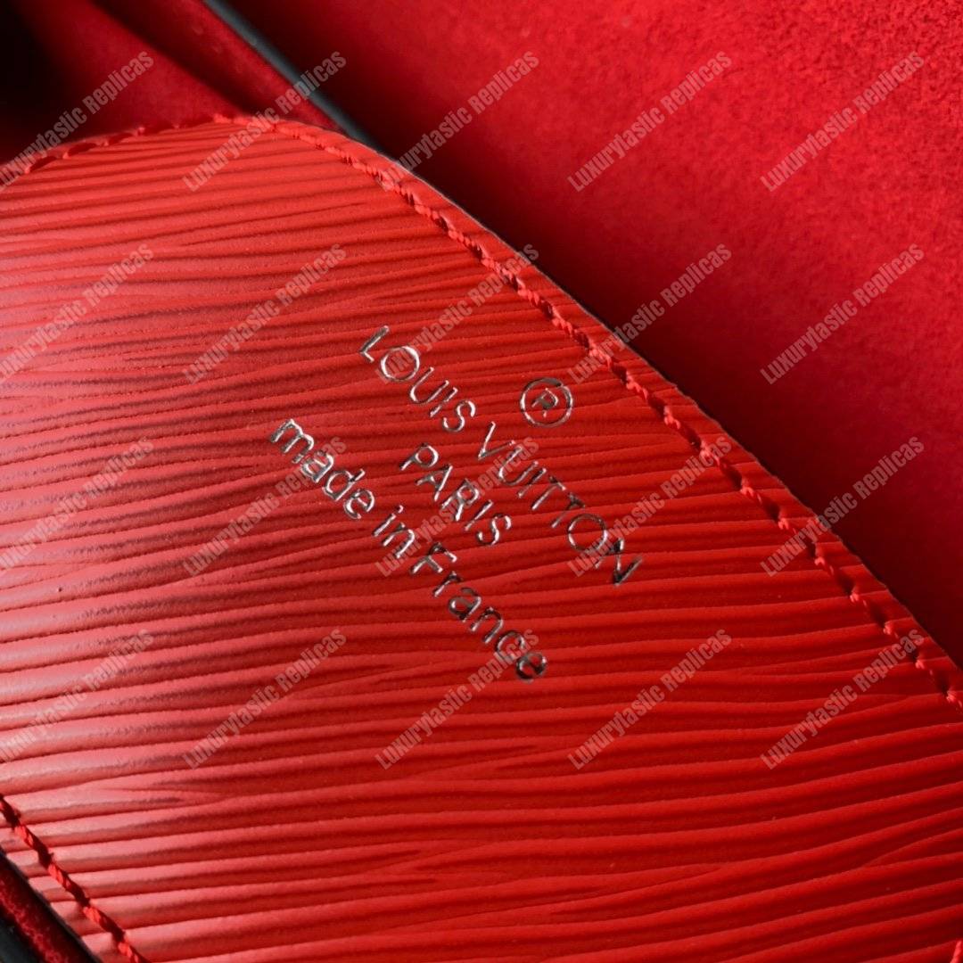 LV Twist MM Epi Love Lock Charms Cerise