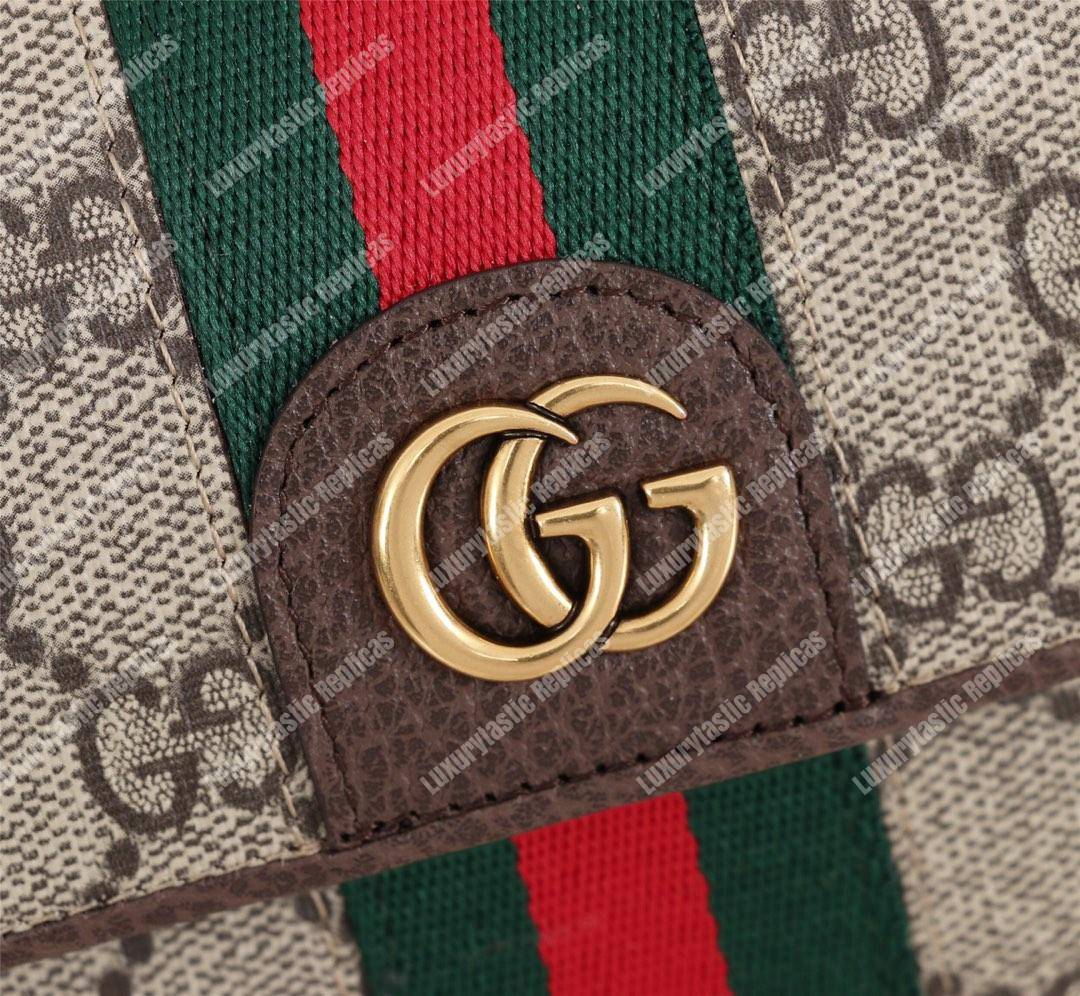 G*u*i gg continental wallet with three little pigs