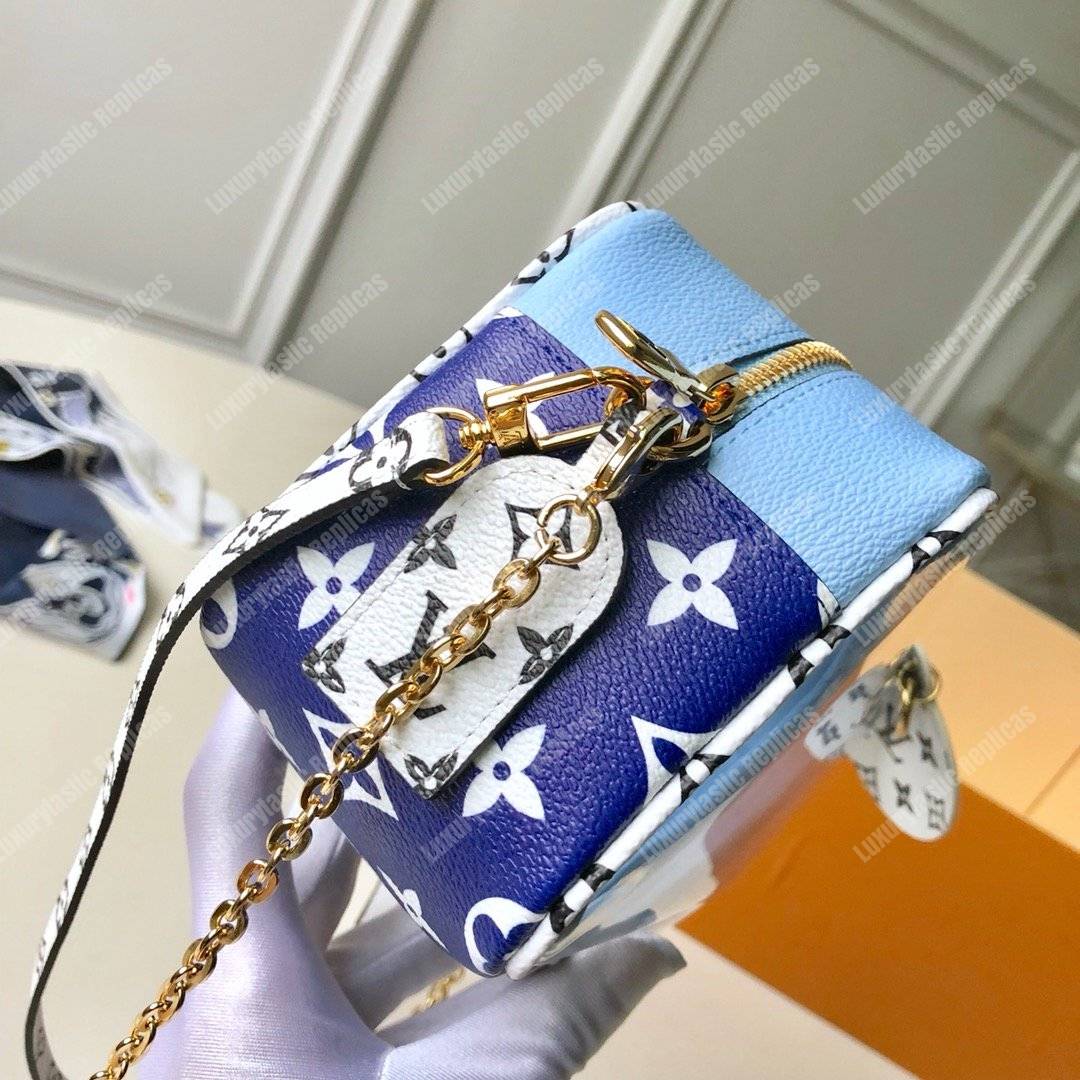 LV Beach Pouch Monogram Summer 2019 Blue