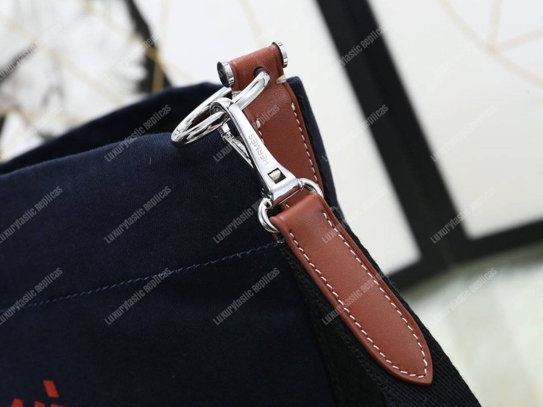 H**mes grooming bag black palladium-plated hardware