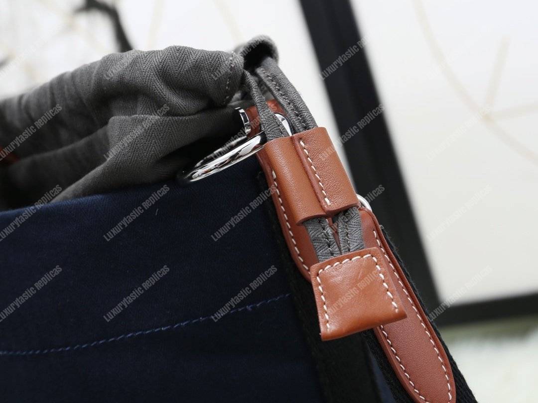 H**mes grooming bag black palladium-plated hardware