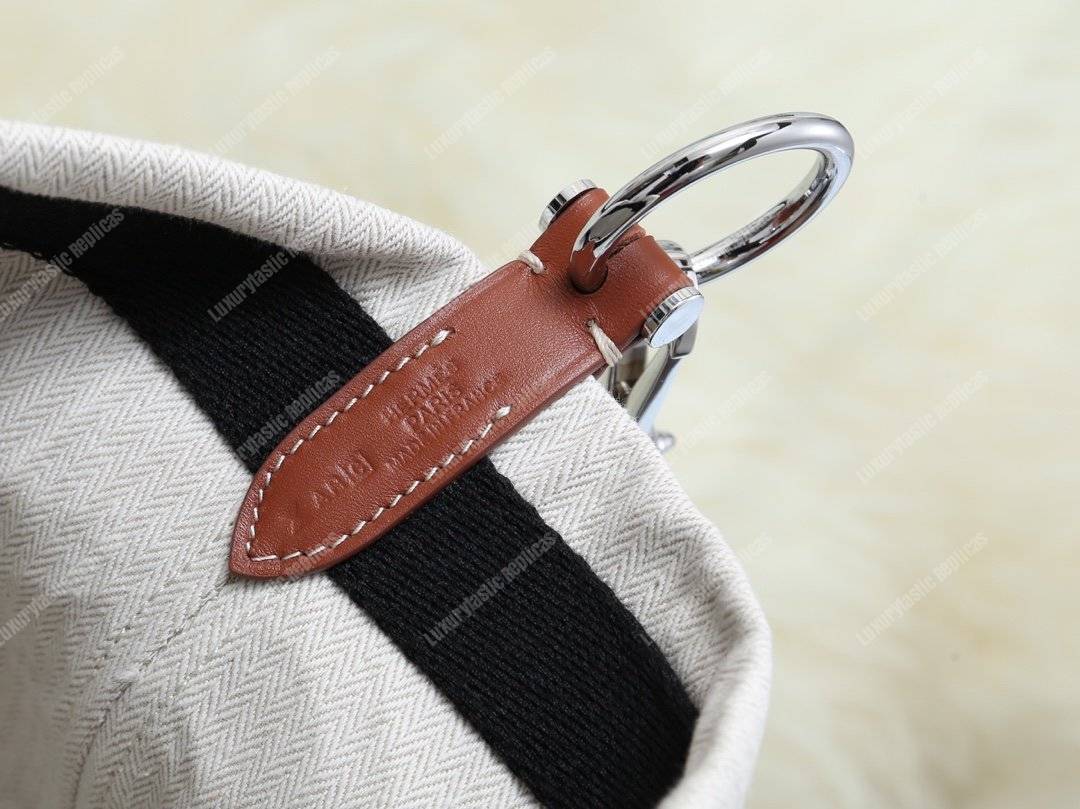 H**mes grooming bag white palladium-plated hardware