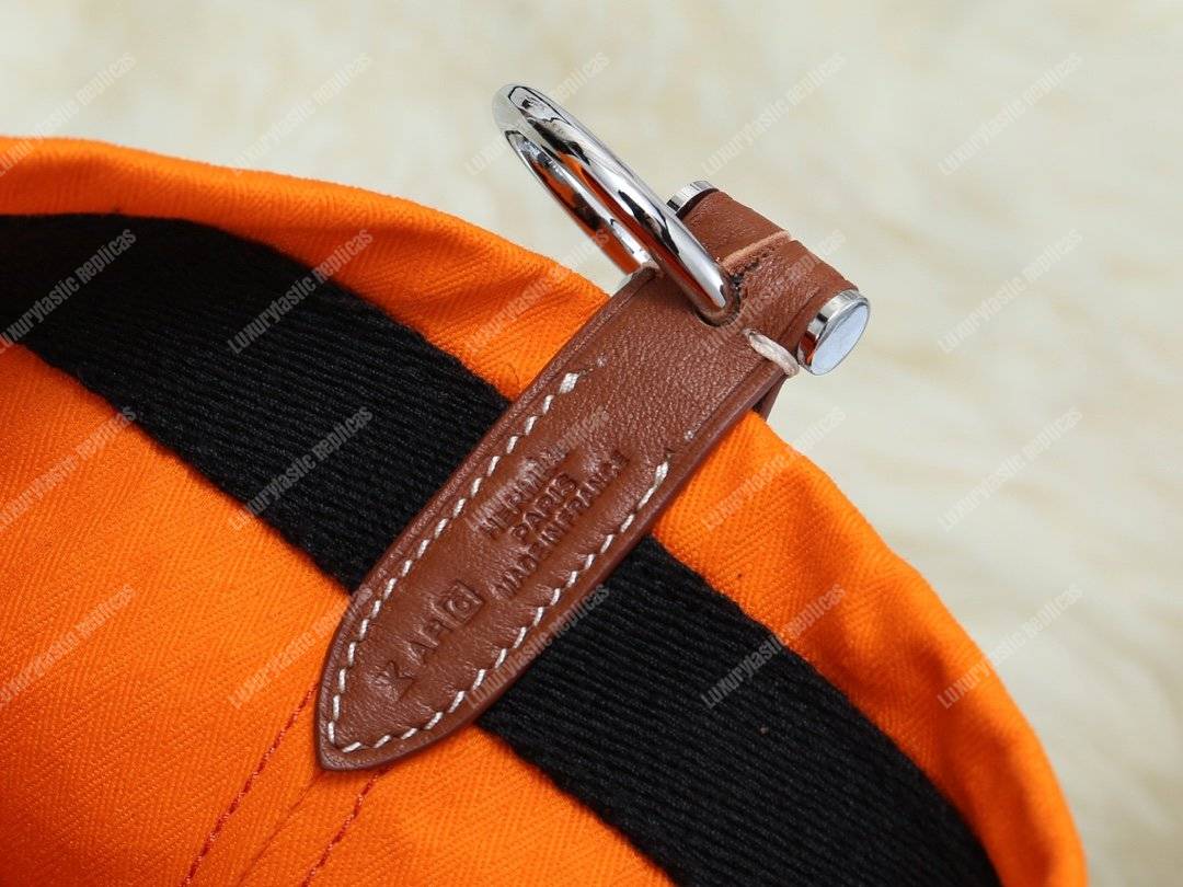 H**mes grooming bag orange palladium-plated hardware