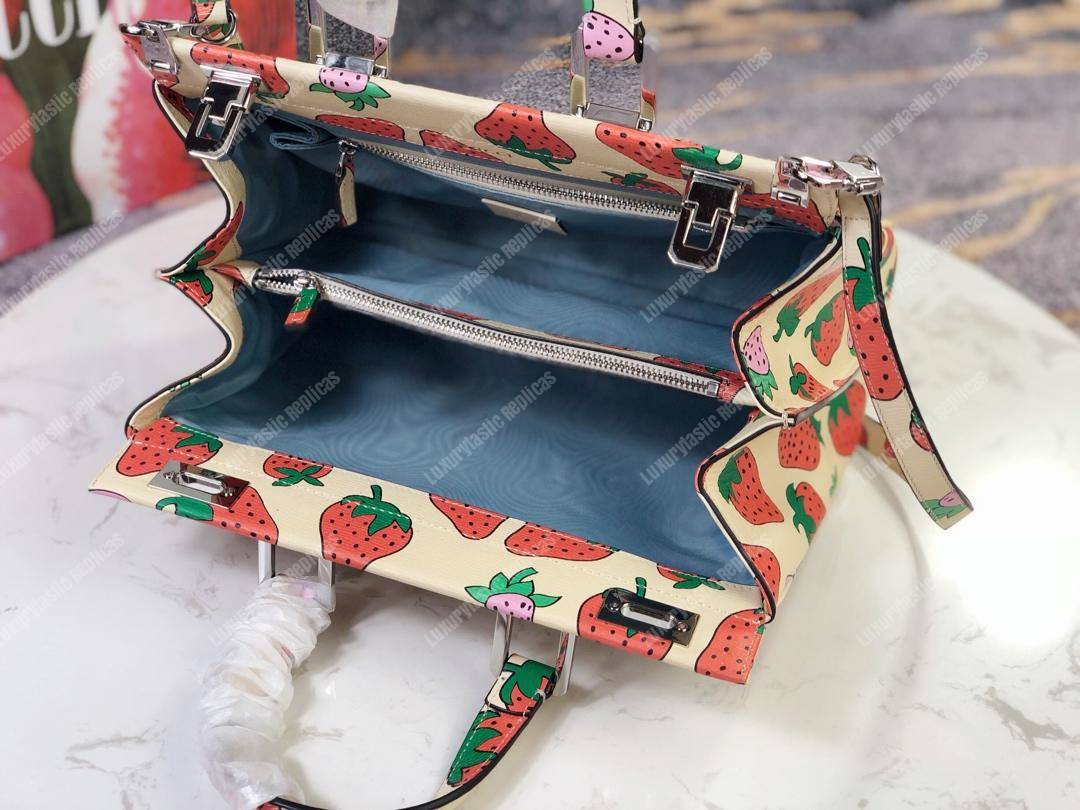 G*u*i zumi strawberry print small top handle bag