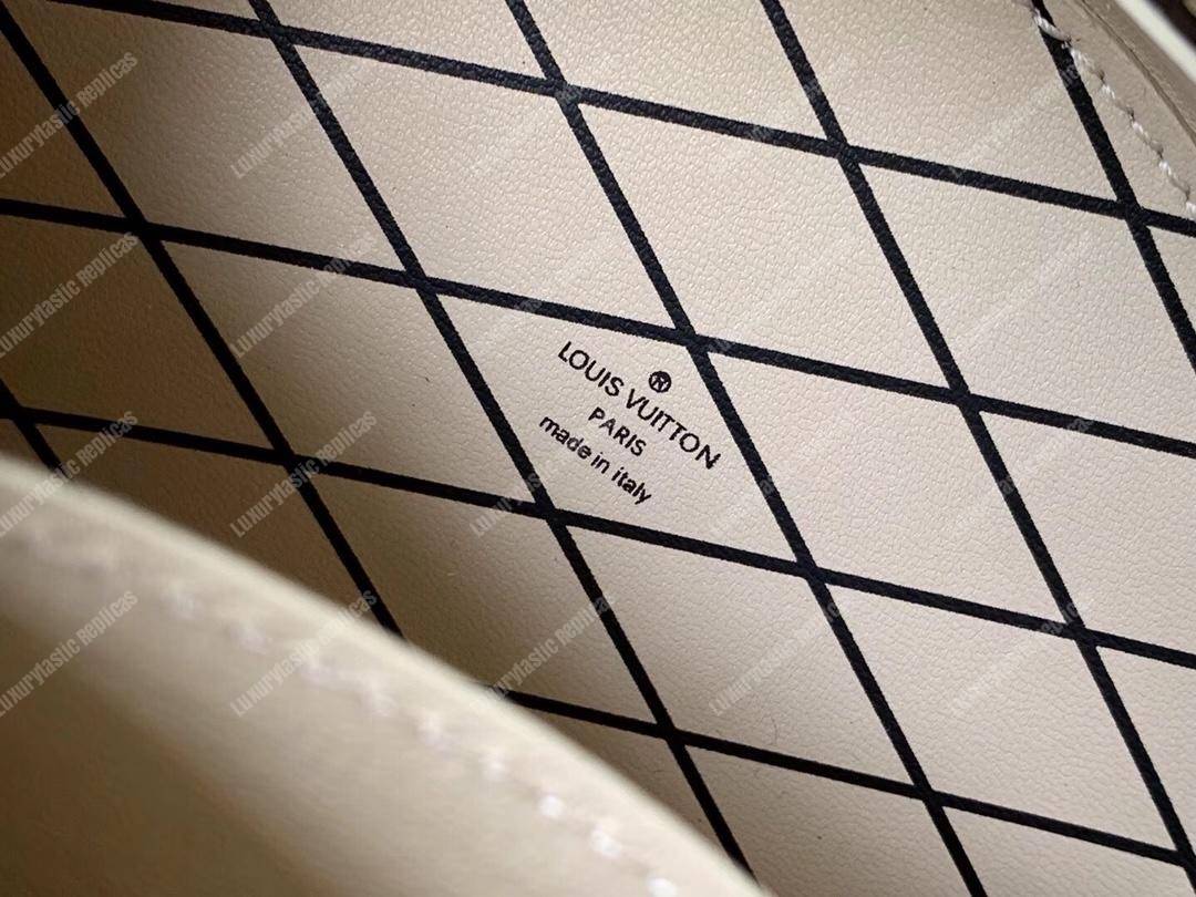 LV Mini Boîte Chapeau Monogram