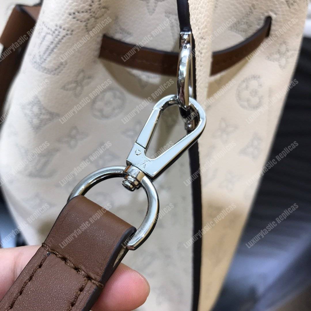 LV Girolata Handbag Mahina Creme