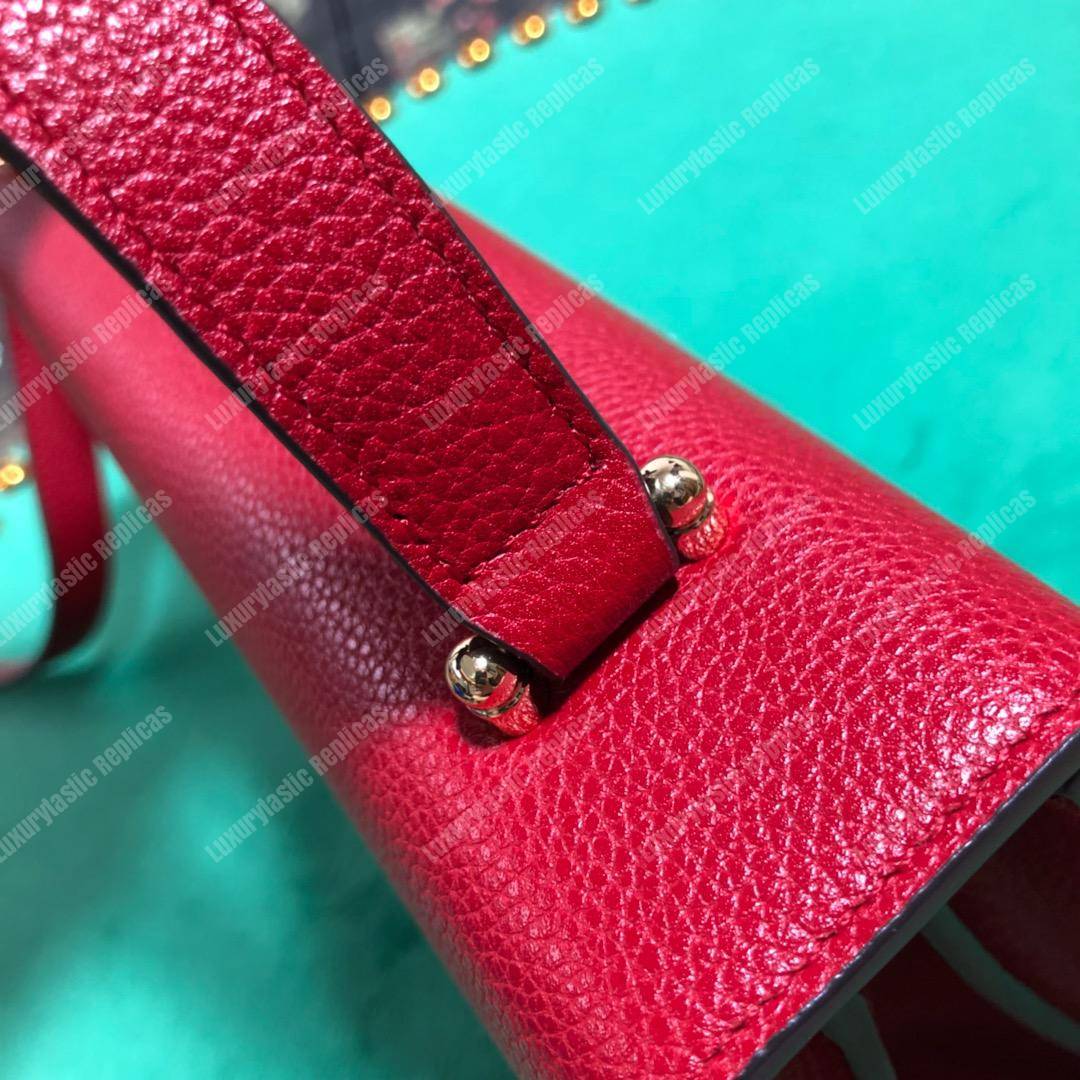 G*u*i zumi grainy leather small shoulder bag hisbiscus red