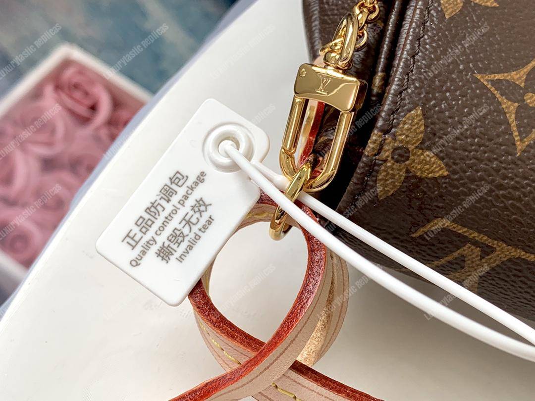 LV Favorite PM Monogram