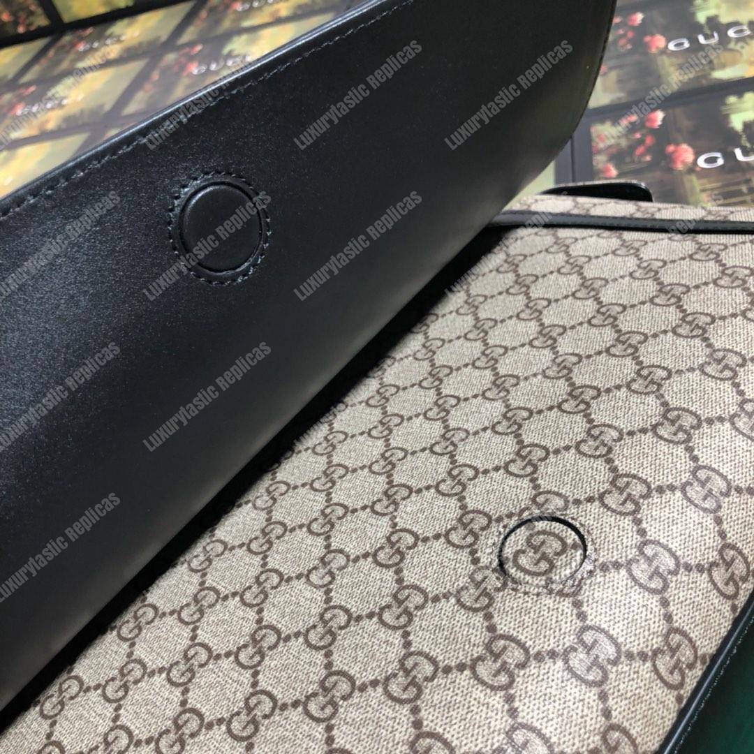 G*u*i gg sup*e baby changing bag black/ebony