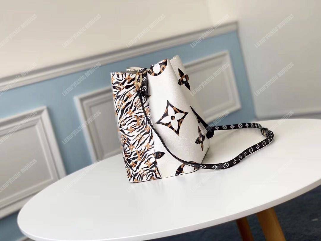 LV Jungle NéoNoé Monogram Canvas Ivory