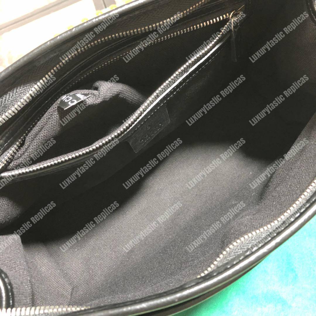 G*u*i pouch with interlocking g