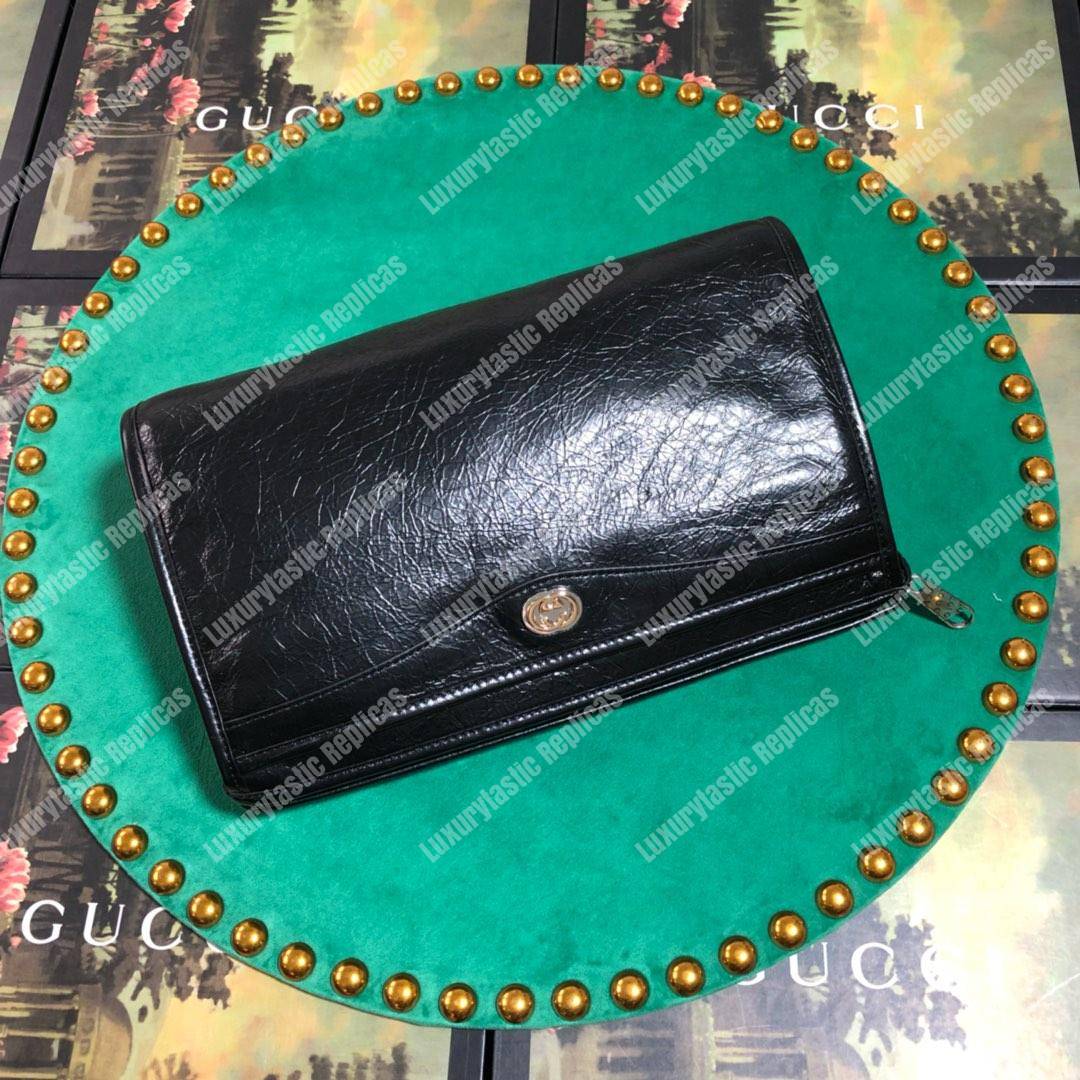 G*u*i pouch with interlocking g