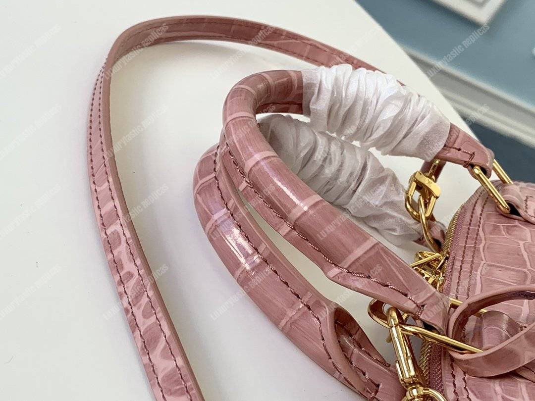 LV Alma BB Crocodilien Brillant Rose Tourmaline