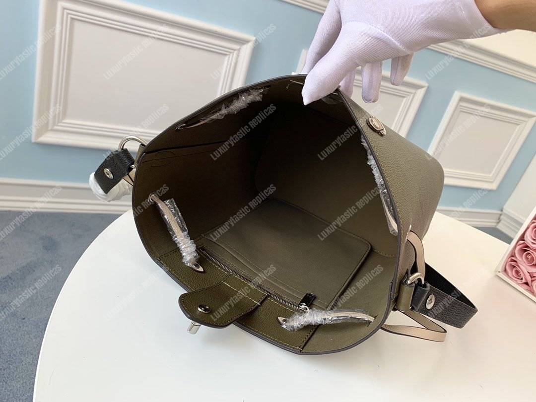 LV LockMe Bucket Laurier Toffee Latte Black