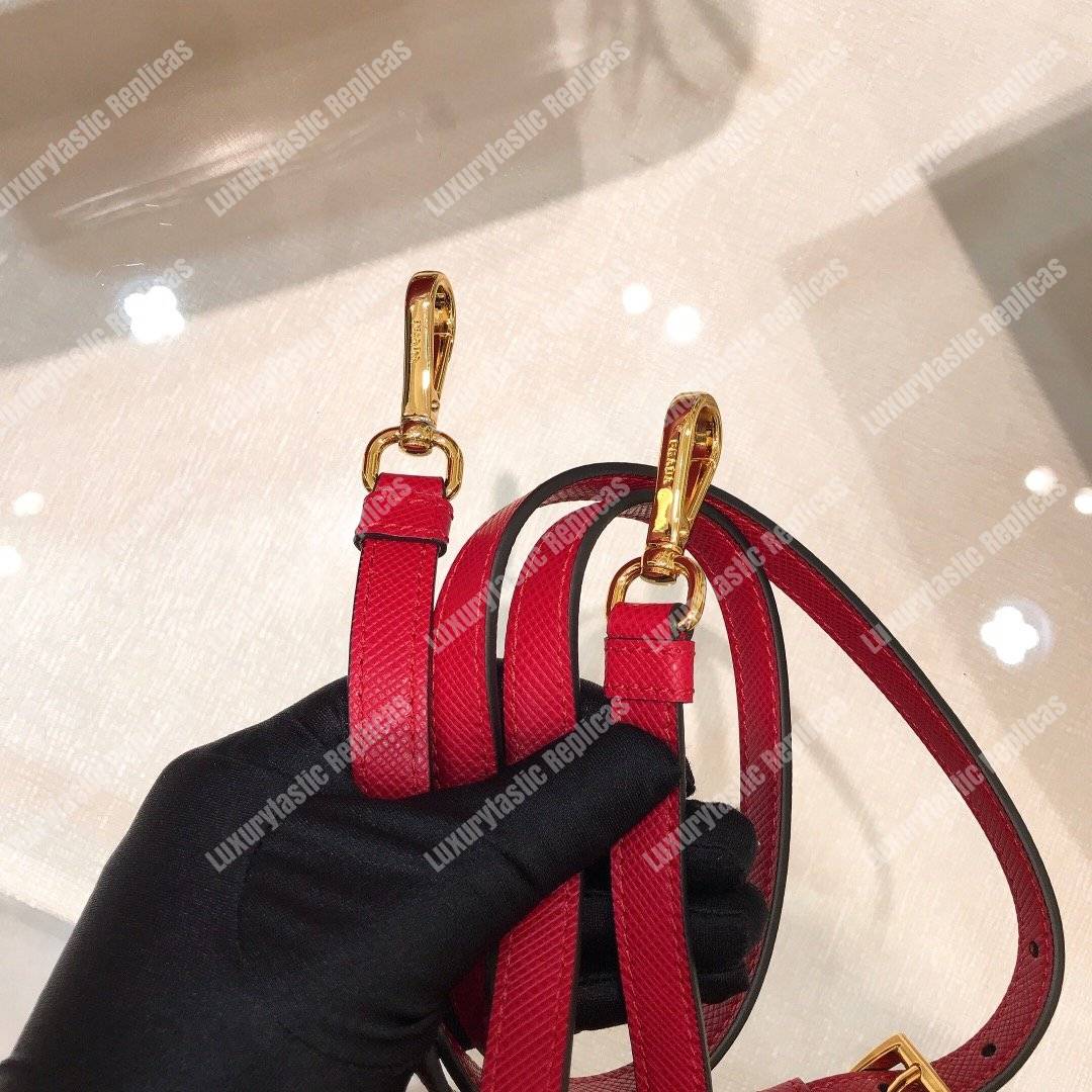 Pra*a double medium bag red