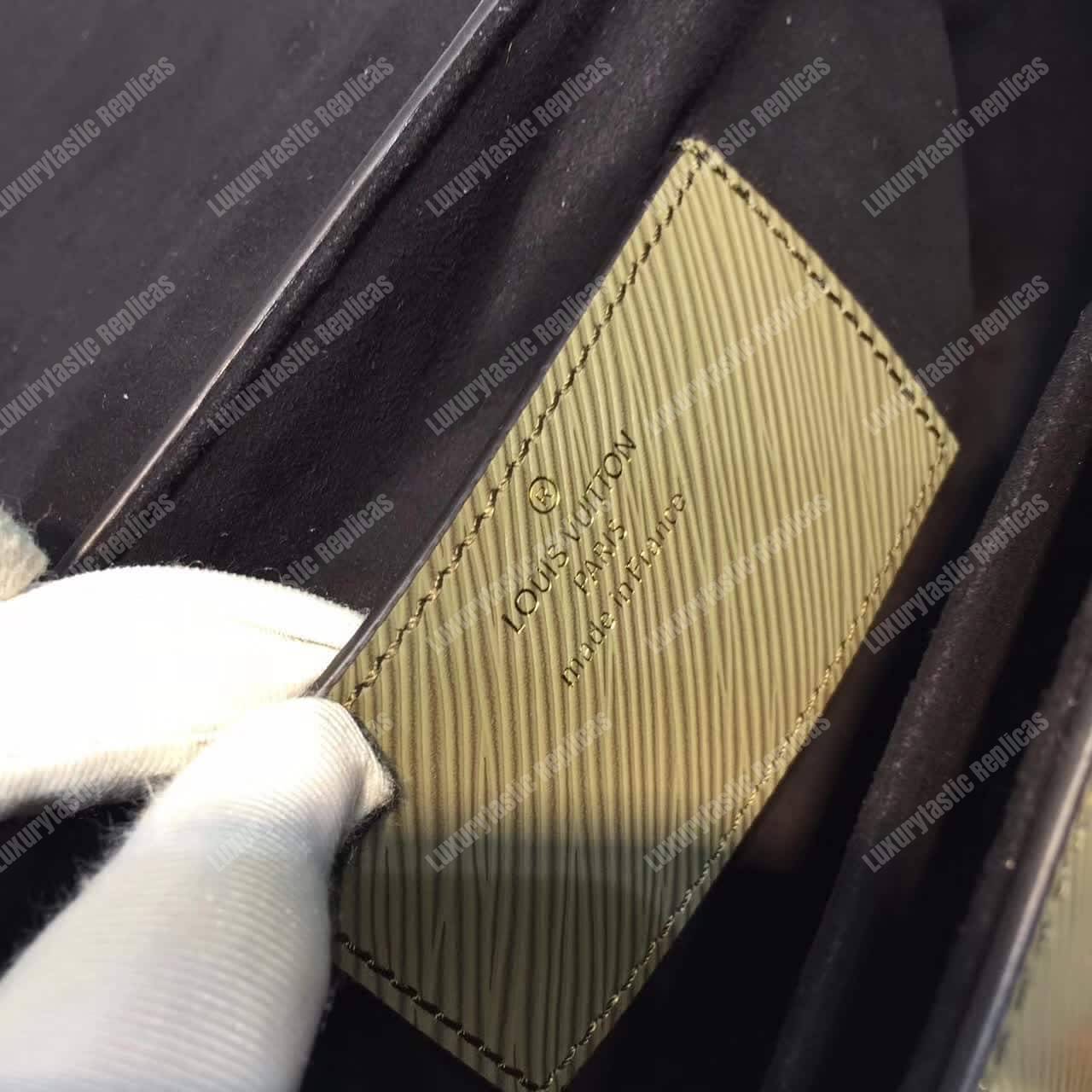 LV Epi Kabuki Stickers Twist MM Bag Monogram Canvas