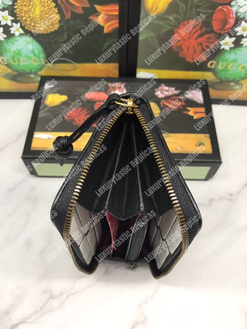 G*u*i leather zip around with double g black