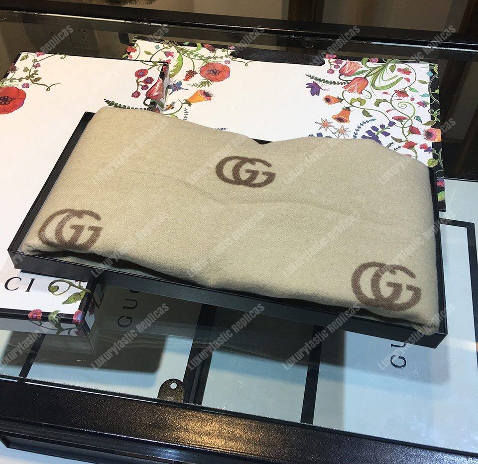 G*u*i wool scarf double g pattern beige brown