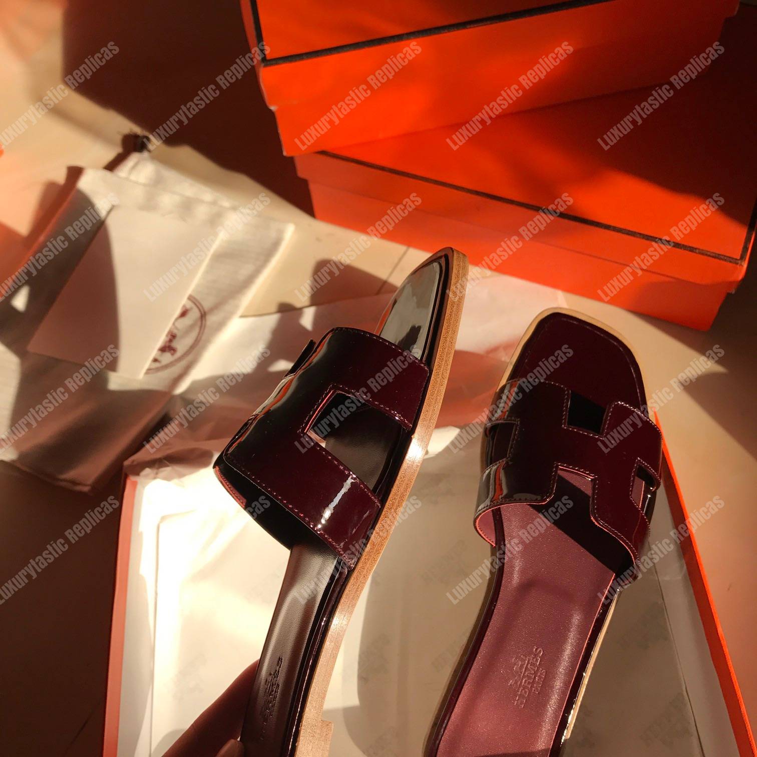 H**mes oran sandal patent leather maroon