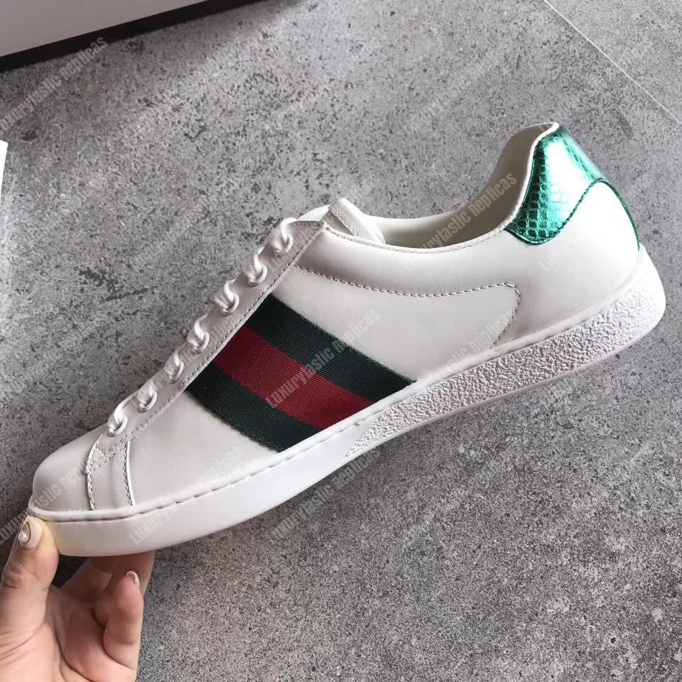 G*u*i ace embroidered tiger sneaker white