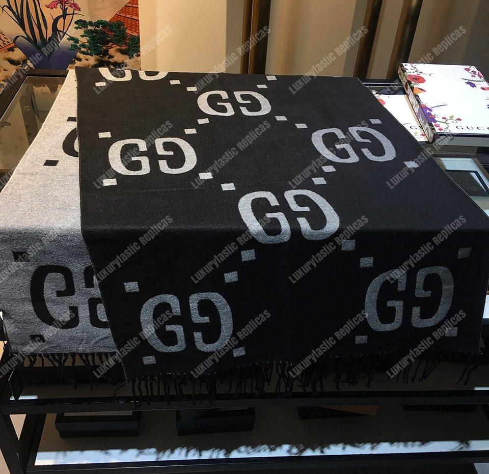 G*u*i gg jacquard wool silk scarf light grey & black