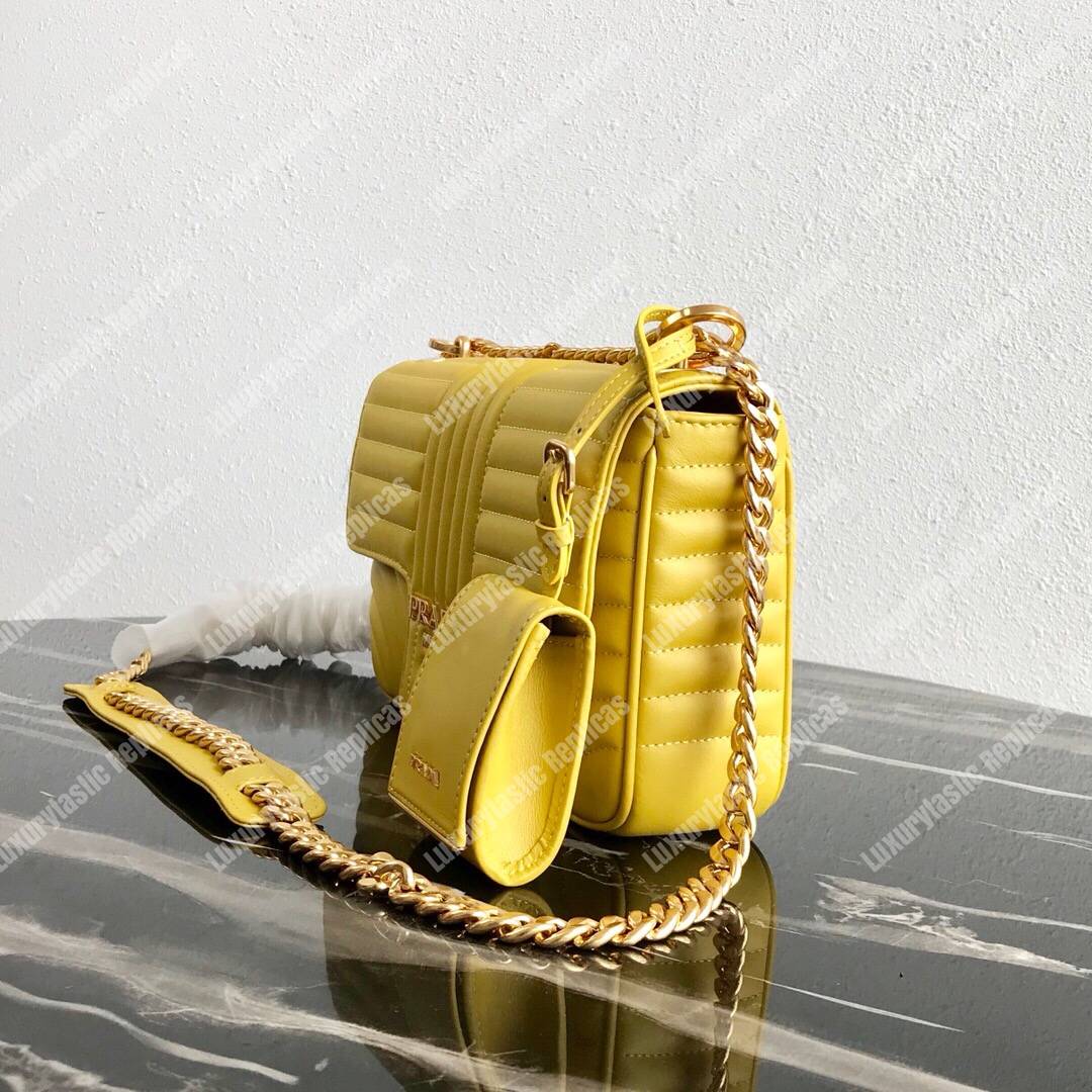 Pra*a diagramme medium leather bag yellow