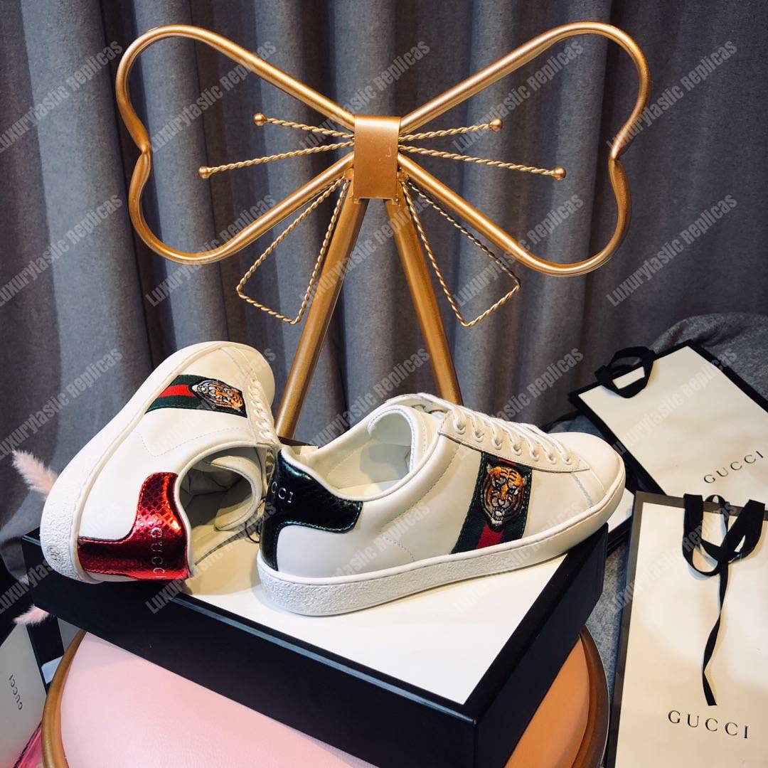 G*u*i ace embroidered sneaker