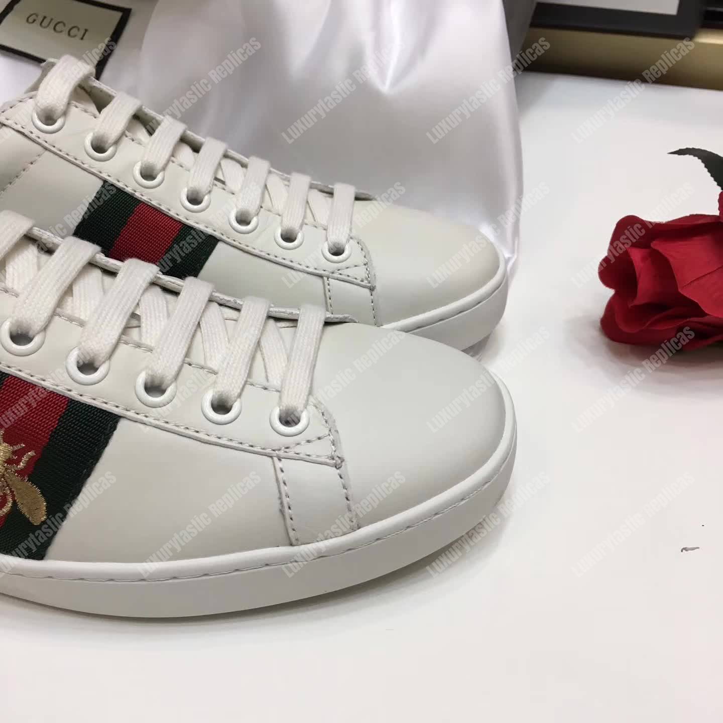 G*u*i ace embroidered bee sneaker white