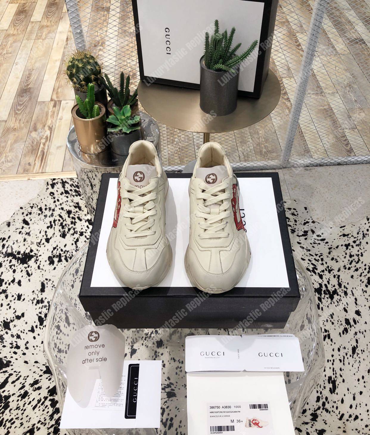 G*u*i rhyton sneaker with mouth print