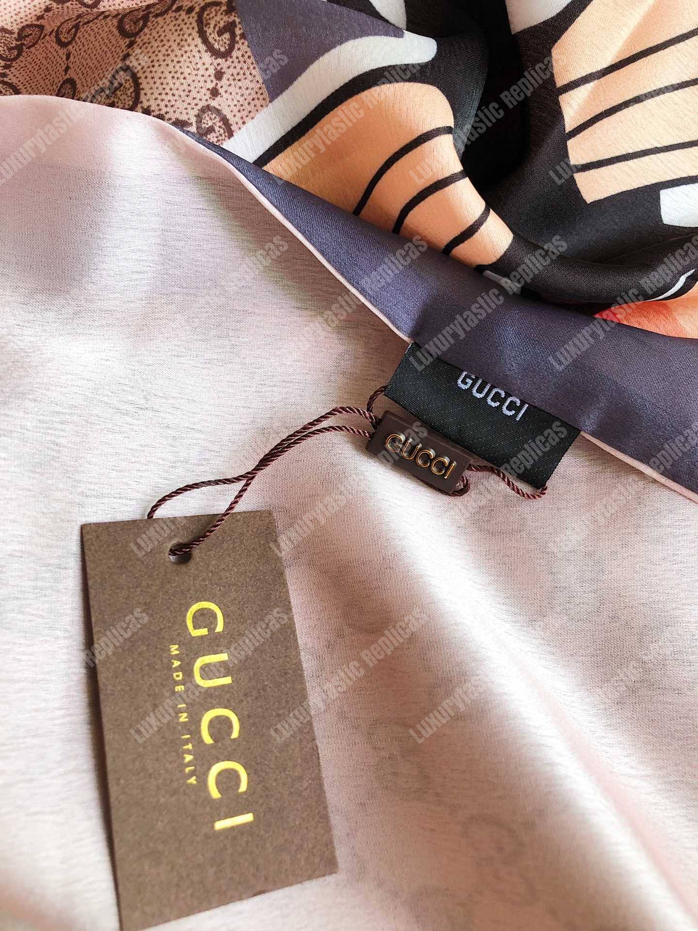 G*u*i bee print wool stole blue