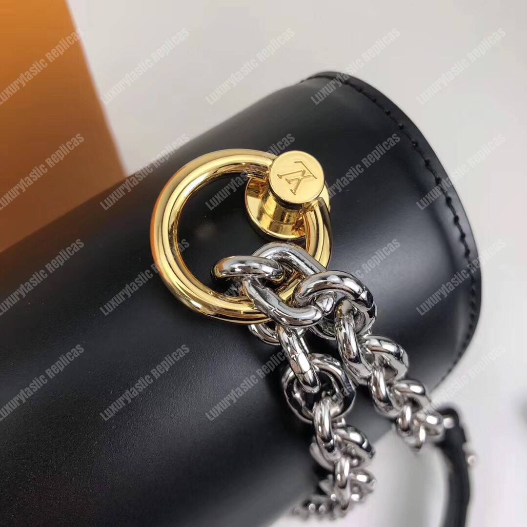 LV Pochette Twist Monogram Vernis Patent Leather Amarante