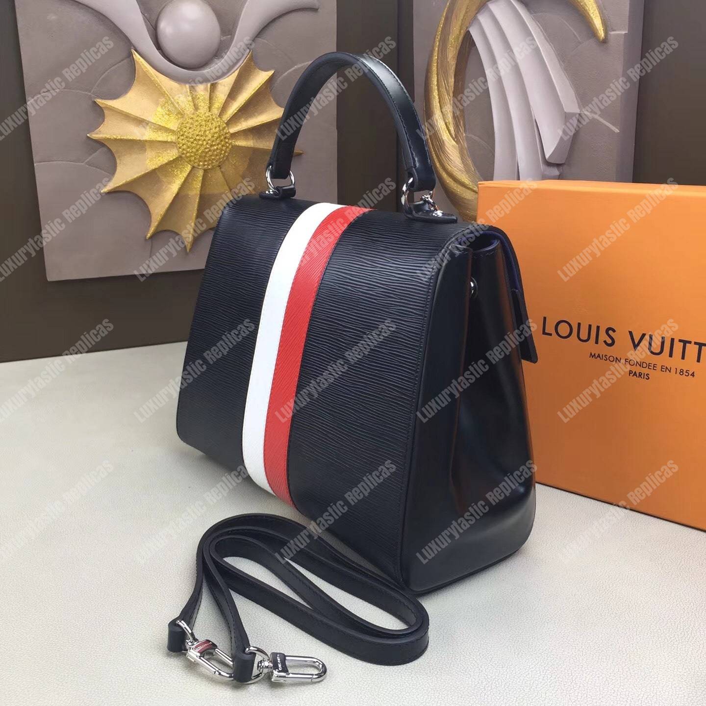 LV Cluny MM Epi Leather