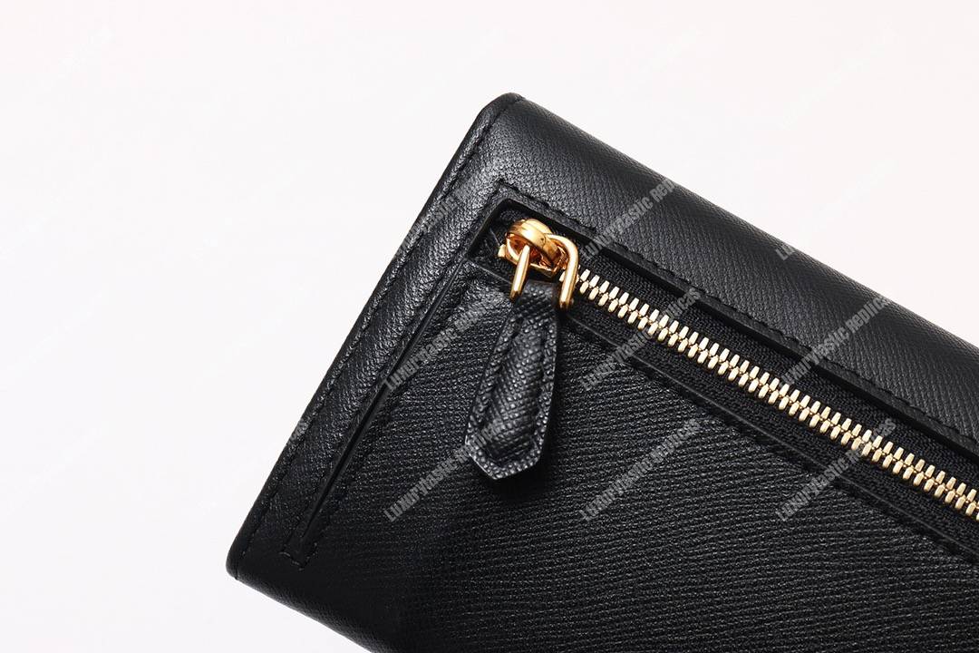 Pra*a leather wallet black