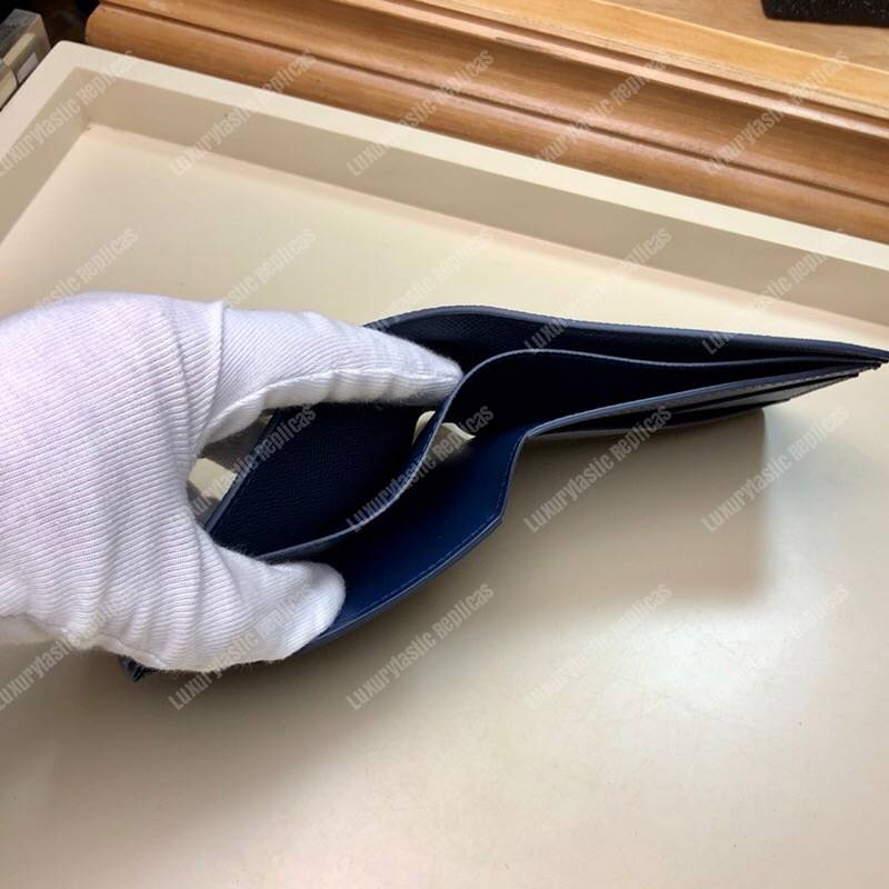 LV Multiple Wallet Taiga Leather Bleu Marine