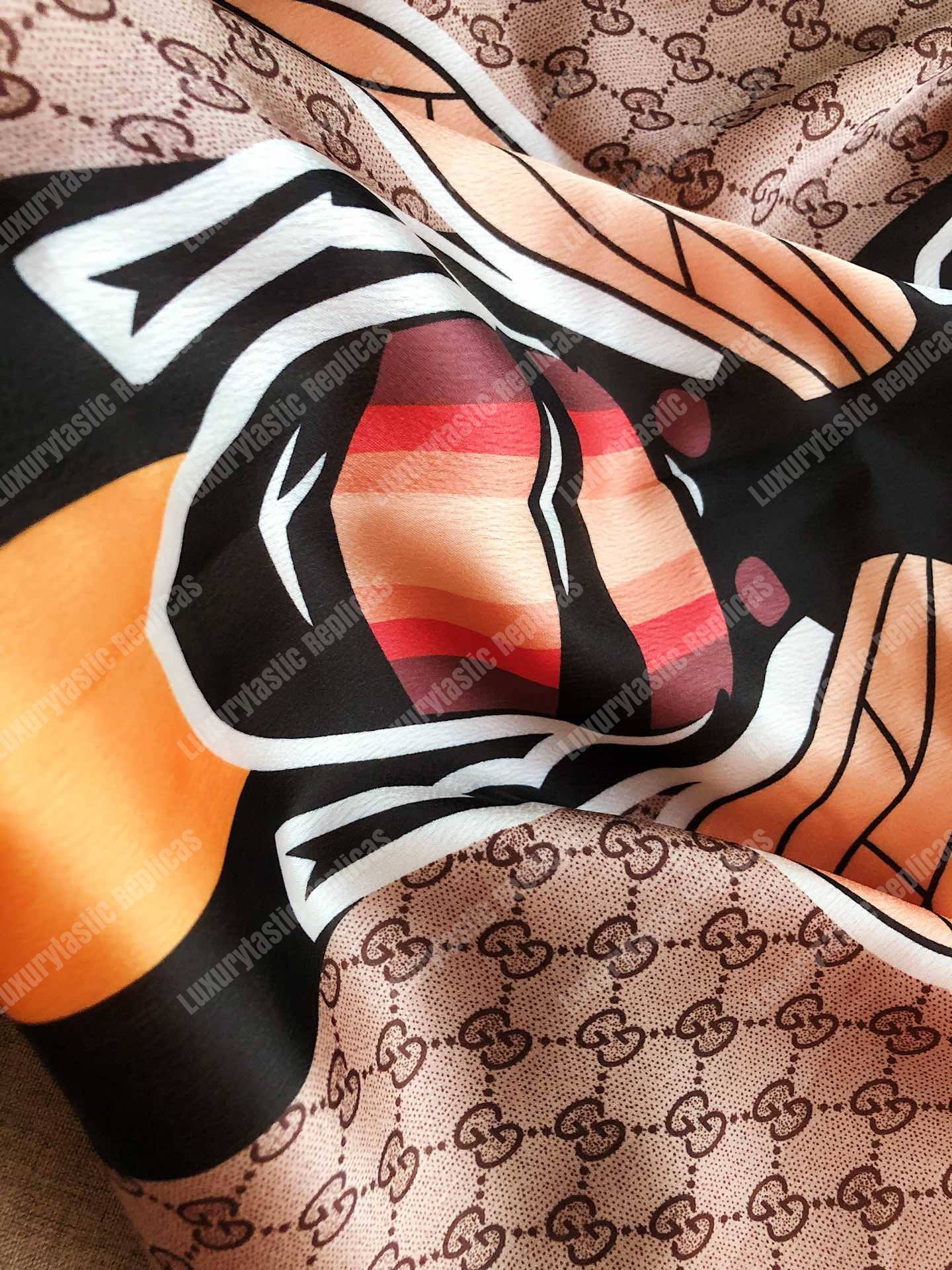 G*u*i bee print wool stole black