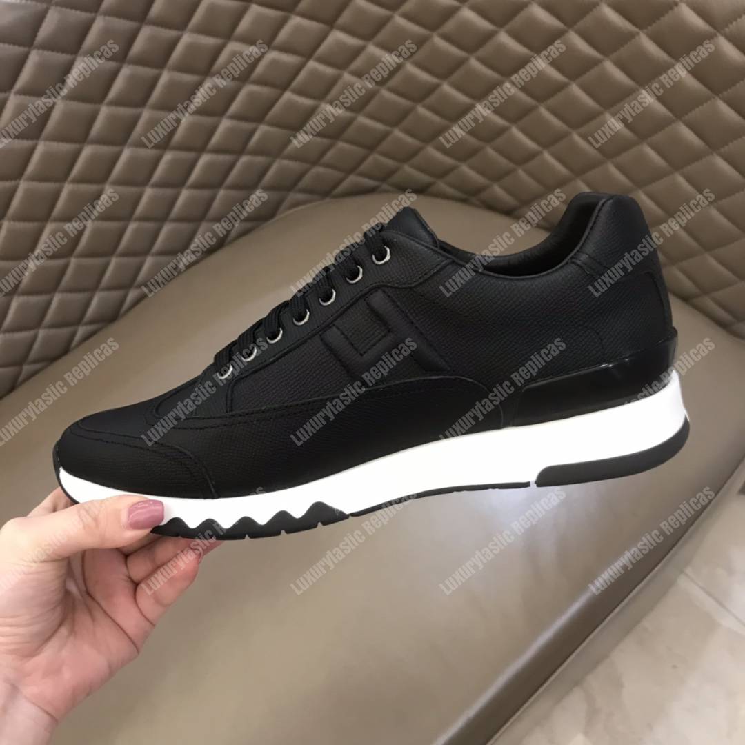 H**mes trail sneaker black